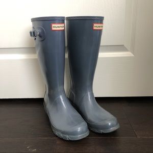 High gloss gray-blue Hunter boots